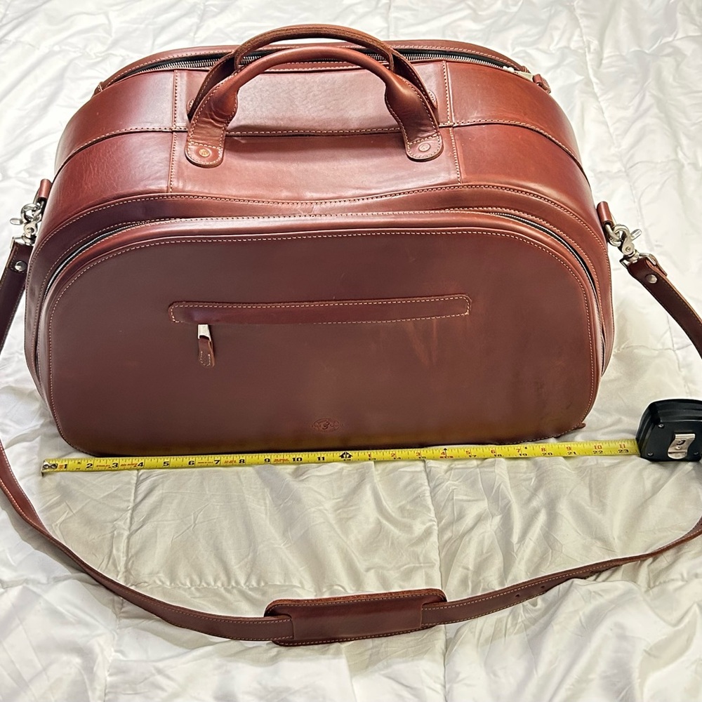 Elegant Brown Leather Travel Bag